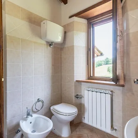 Pugnano Alto -appartamento Castagna * Lisciano Niccone