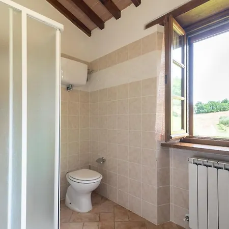 Pugnano Alto -appartamento Castagna Alloggio per agriturismo *